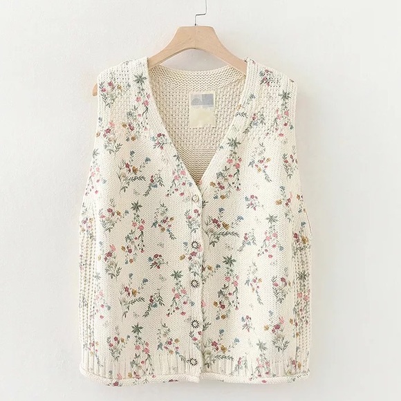 Tops - Vest floral knit womens vneck top flower cream